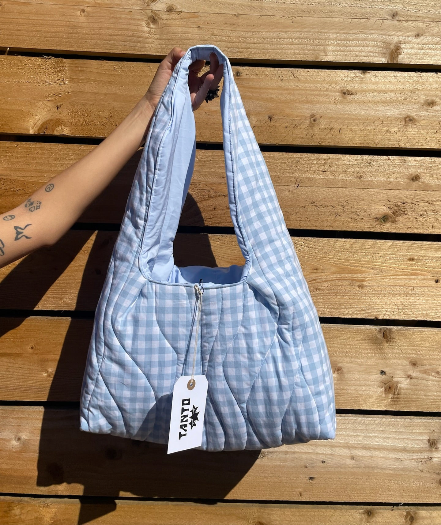 aquila quilted bag